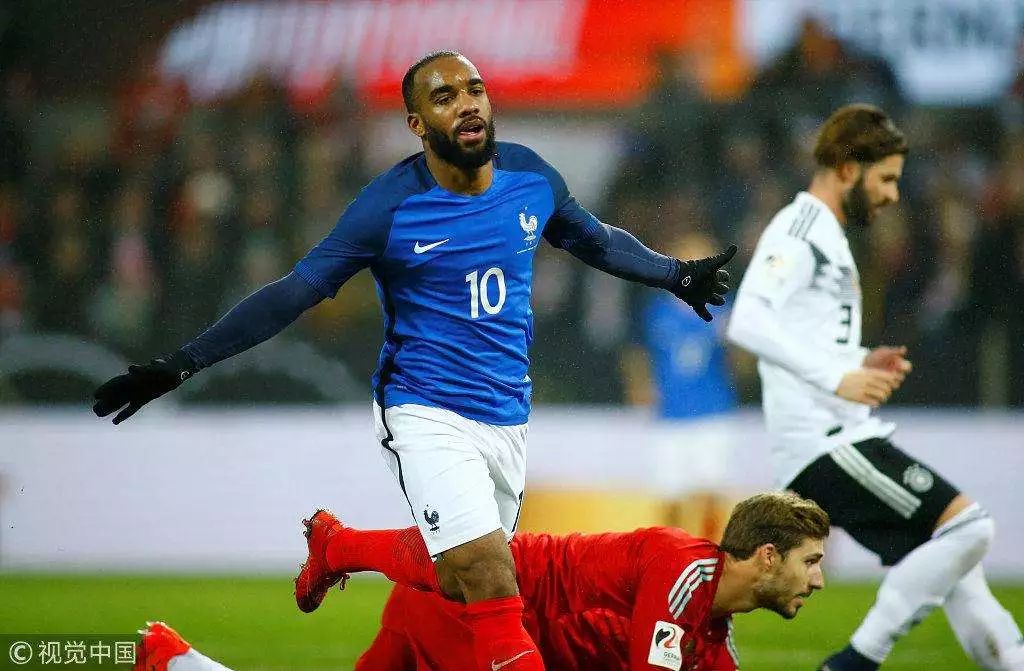 关于转会期法国杯传出新动向，上海久事再遭质疑，管理层表态：信心回归，数据趋势出现新变化的信息