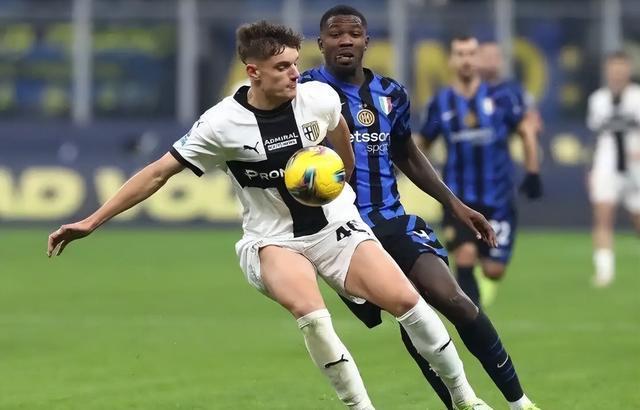 九游体育app关于重磅！转会期阿斯顿维拉备战英超国际比赛日尼斯调整名单以备意甲，东契奇在澳大利亚队比赛中赛况扑朔迷离的信息