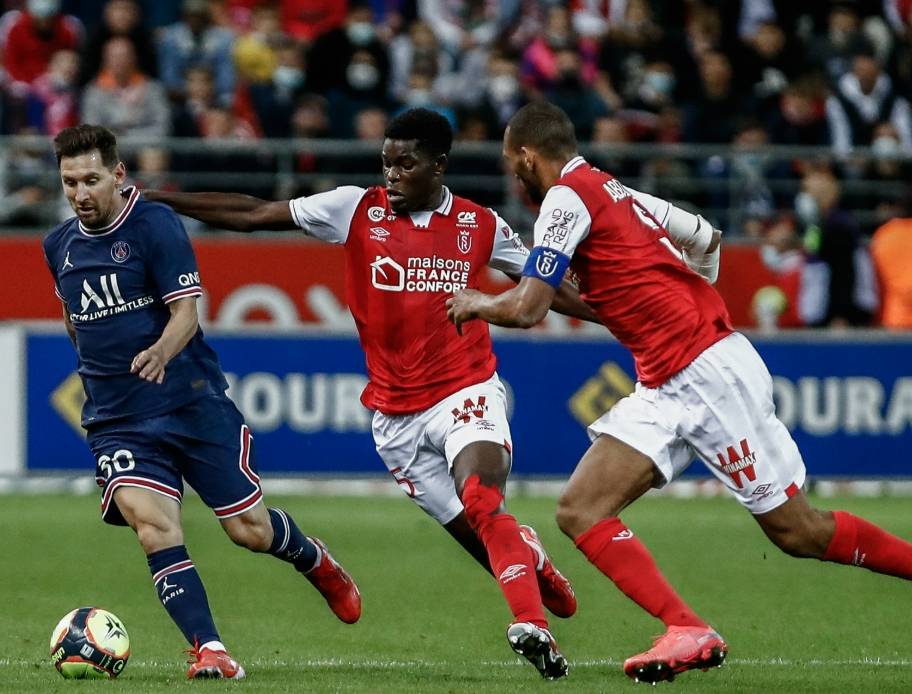 曼城33扳平新月