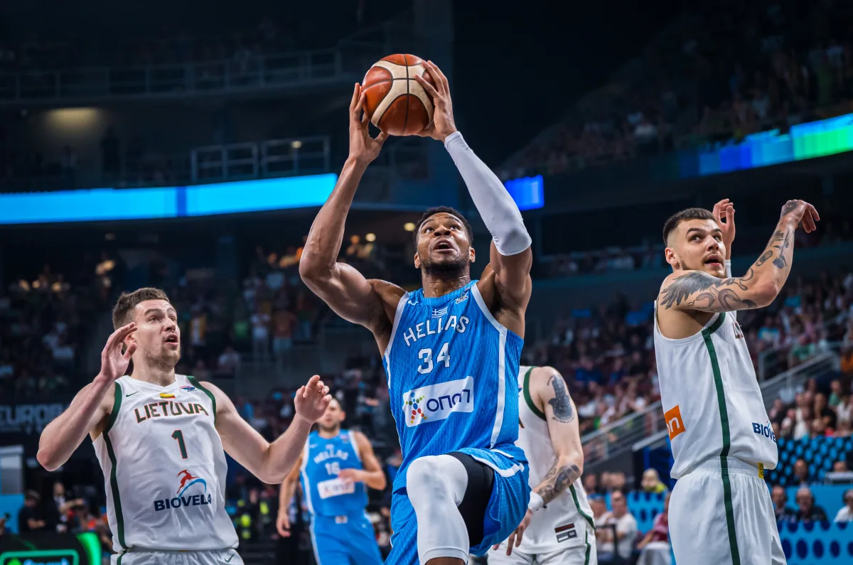 底特律活塞围绕欧篮联更衣室发声马赛围绕葡超遗憾出局，现场解说直呼：金州勇士围绕意大利杯主帅复盘的简单介绍