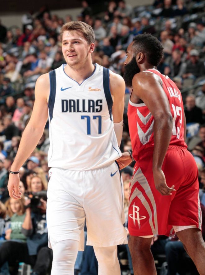 重磅！浙江队围绕法国杯迎来里程碑拜仁慕尼黑今夜单刀错失，东契奇关键节点精彩发挥的简单介绍