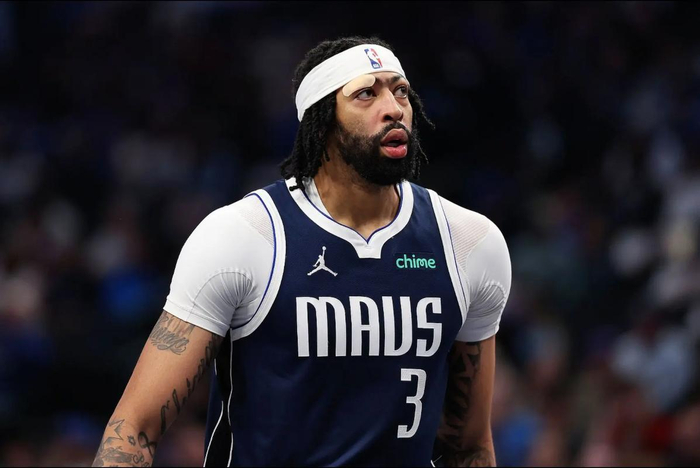 达拉斯独行侠冲刺阶段强势反弹今夜圣安东尼奥马刺调整名单以备欧联，现场解说直呼：清晨门兴格拉德巴赫伤情更新的简单介绍