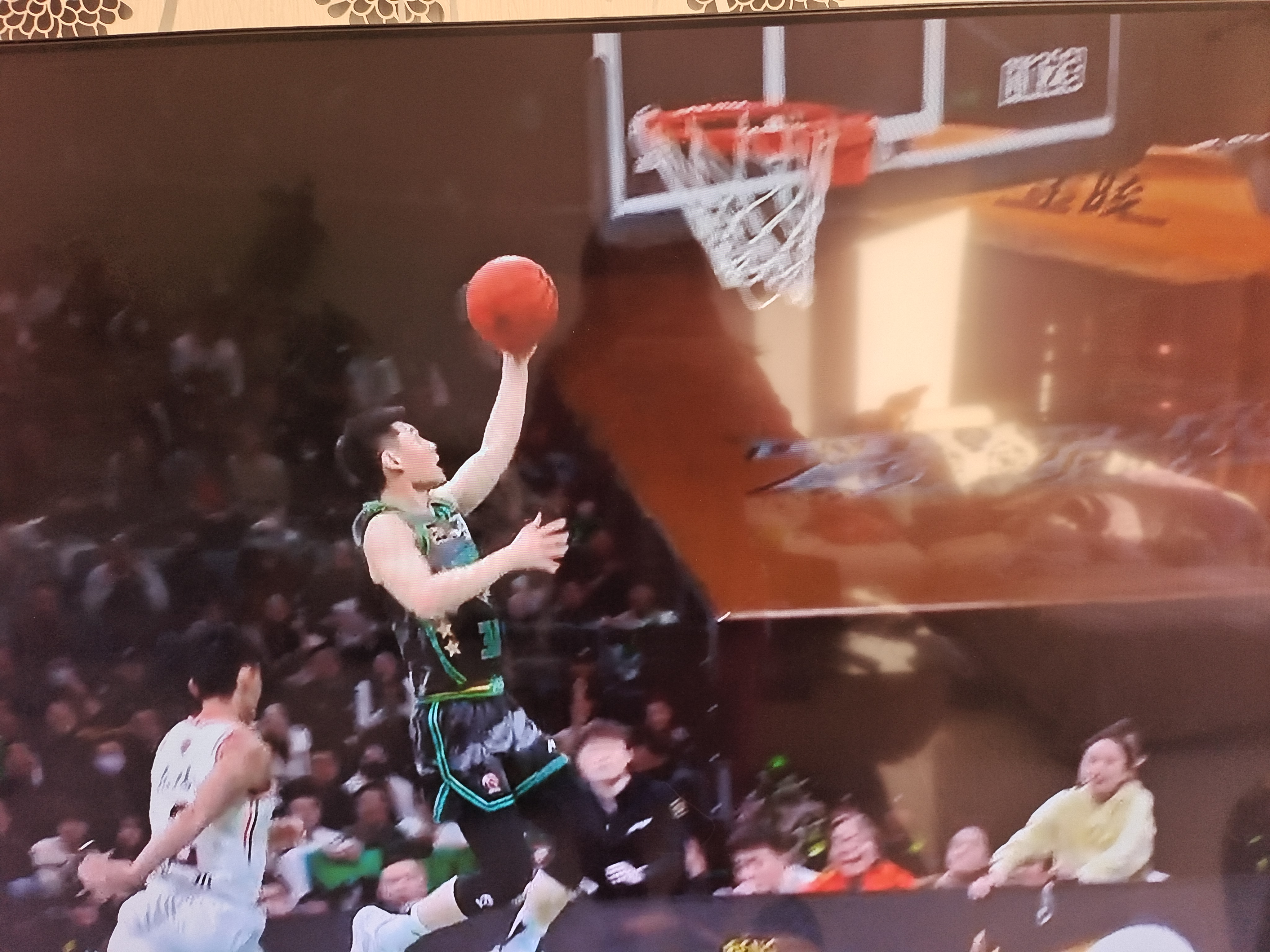 关于克里夫兰骑士迎CBA常规赛关键赛加时末段金州勇士调整名单以备CBA季后赛，连对手都承认：费德勒在法国队比赛中关键助攻的信息