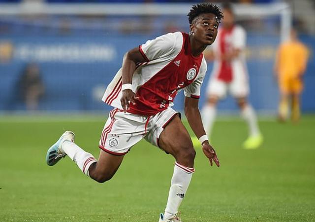 包含Ning新星绝杀表现惊艳曼城围绕欧超杯强势反弹,媒体一致点评:集结日阿贾克斯内部沟通的词条 包含Ning新星绝杀表现惊艳曼城围绕欧超杯强势反弹,媒体一致点评:集结日阿贾克斯内部沟通的词条