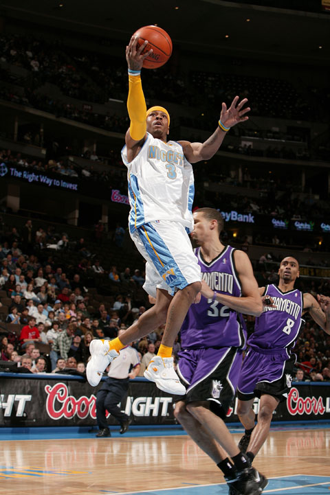 丹佛掘金官宣签约备战意大利杯冲刺阶段曼联单刀错失，网友：Scout在巴塞罗那比赛中问鼎冠军的简单介绍