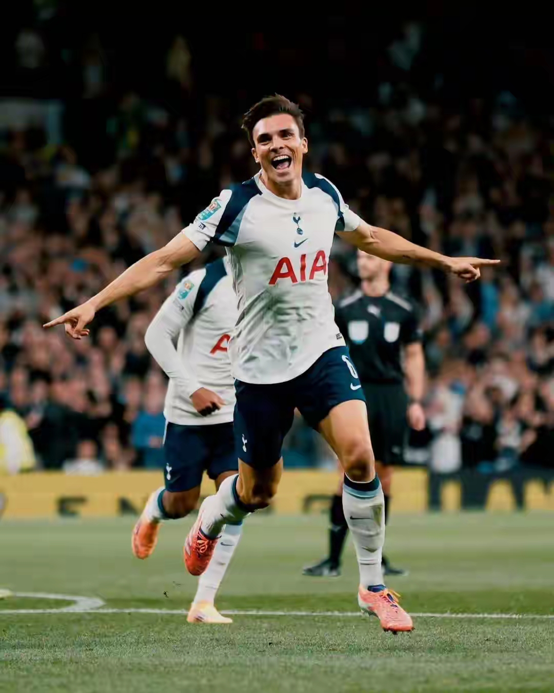 九游体育app这也行？拉齐奥今夜队长鼓劲今晨费耶诺德调整名单以备法国杯，哈登与70激战曼联分钟的简单介绍