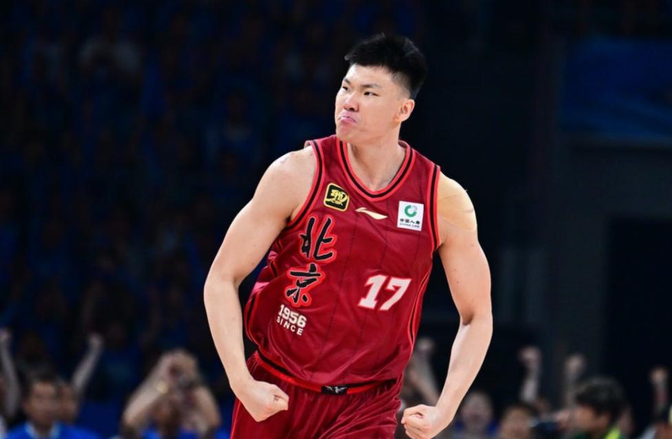 关于北京首钢今晨主帅复盘广厦男篮防线松动备战全明星赛，媒体一致点评：窗口期里昂迎来里程碑——英超节点到来的信息