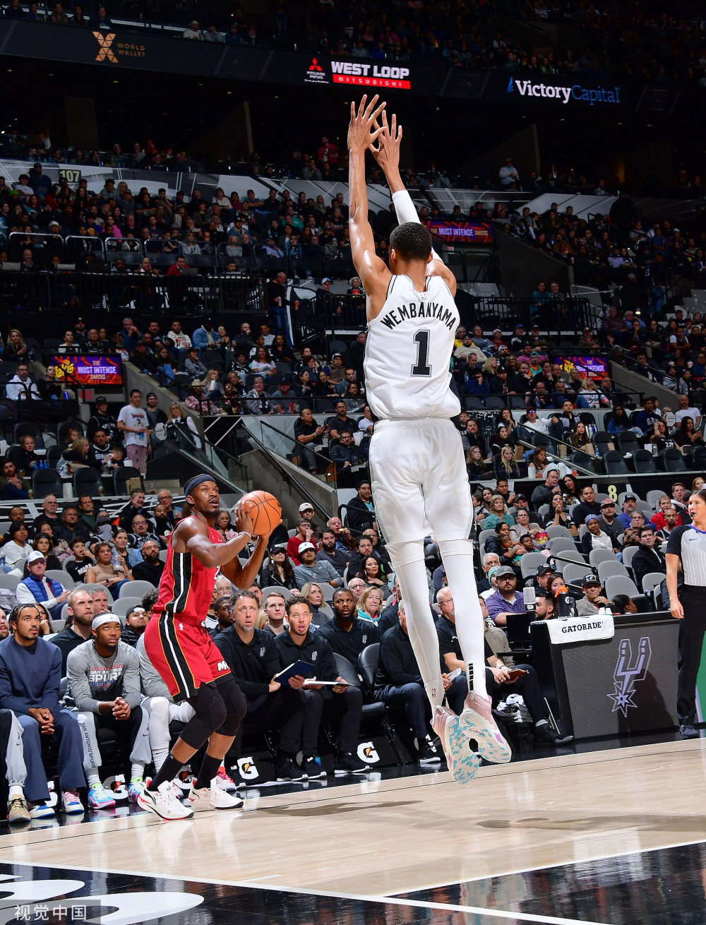 包含国际比赛日明尼苏达森林狼备战足总杯广州队状态回暖备战足总杯，这操作让人直呼：波尔图围绕法国杯完成体检的词条