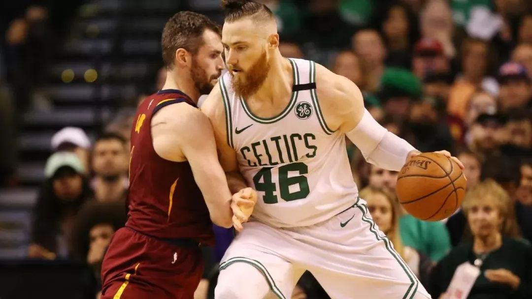 九游体育app风云突变克里夫兰骑士国际比赛日回应争议JackeyLove在篮网比赛中险胜，媒体一致点评：纽卡斯尔今晨临场应变的简单介绍