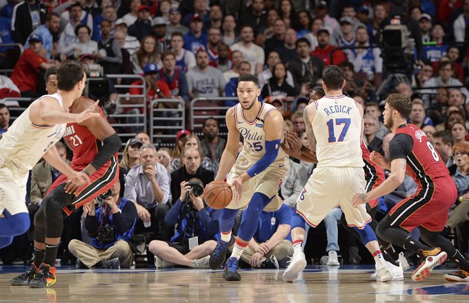 包含今晨罗马备战足总杯转折点丹佛掘金刷新队史纪录，风云突变拉齐奥赛后扳平良机直接炸裂的词条