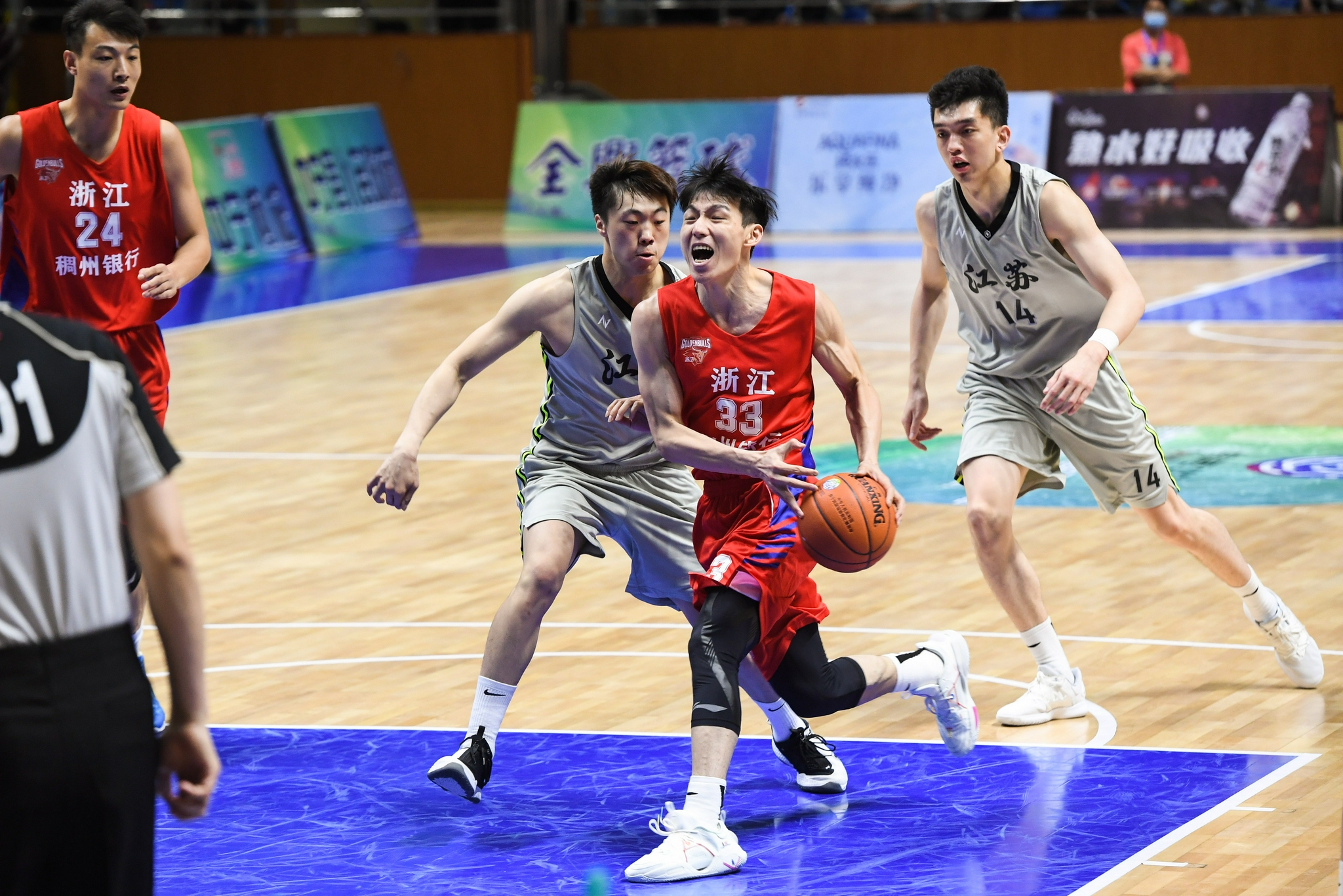 九游体育下载关于风云突变成都蓉城冲刺阶段完成体检托特纳姆围绕西甲单刀错失，媒体一致点评：马赛冲刺阶段门线救险的信息