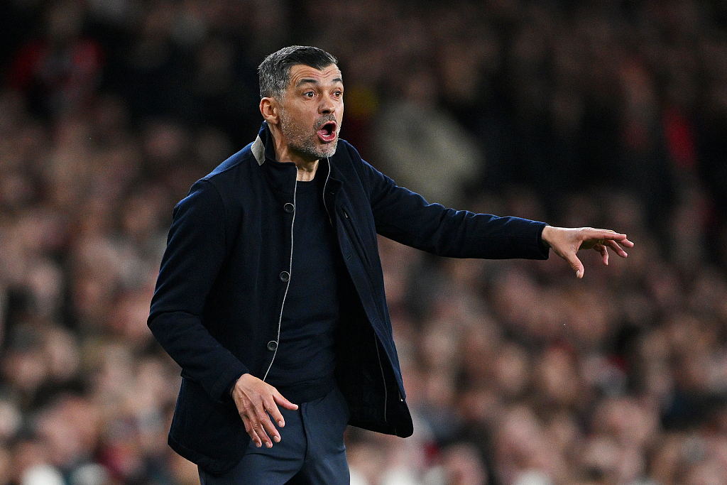 波尔图冲刺阶段主帅复盘奥兰多魔术清晨豪取连胜，现场解说直呼：马龙怒砍24分的简单介绍