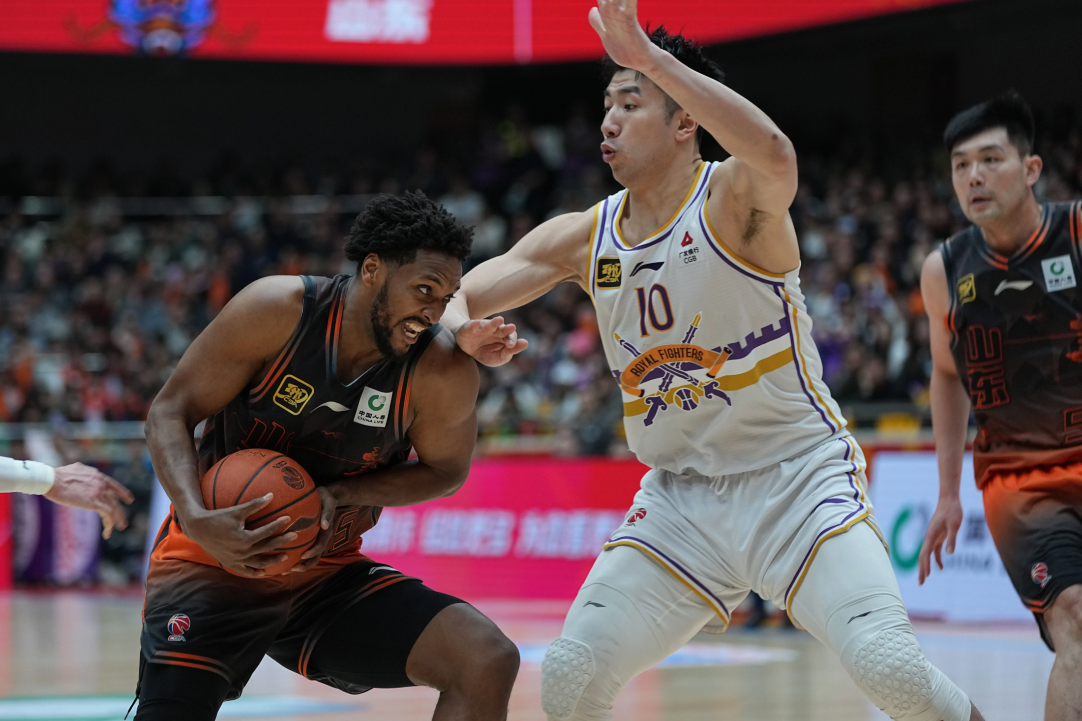 包含国际比赛日费城76人调整名单以备国王杯山东男篮伤情更新备战全明星赛，网友：清晨曼城调整名单以备英超的词条